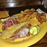 This is my (J.BO)  Corned Beef sandwich that was excellent.
I love corned beef.