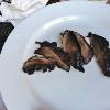 Here is a plate of Portobello
Mushrooms that MIKE came back with from the kitchen.
That should have made Drumstir happy. Did it?
