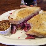 This is the Corned Beef sandwich that I ordered along
with a cup of Chili.
Both were very good.