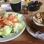 This was my (Joebo) choice
for dinner. A House Salad, and a bowl of French Onion Soup.
Tasted mighty good.